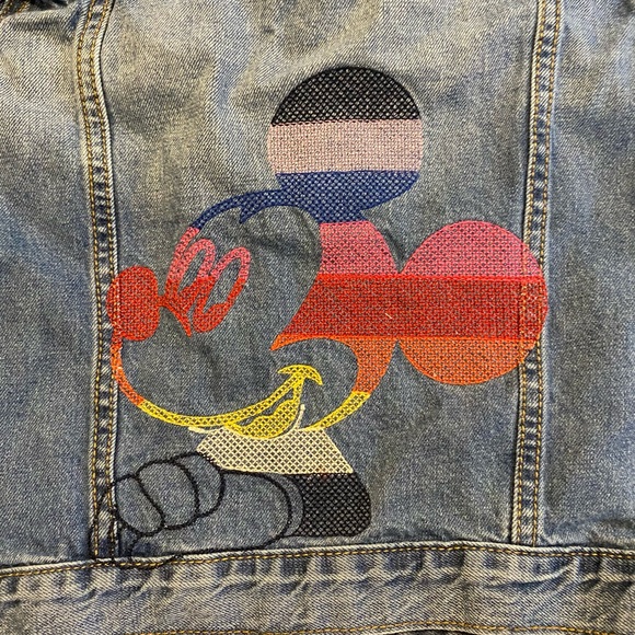 EUC Big Girls Gap Disney Denim Jacket SZ L W/ Mickey Mouse Embroidered - Picture 6 of 6